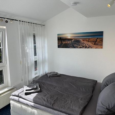 Ruhige, Kleine Ferienwohnung Шортенс Екстер'єр фото