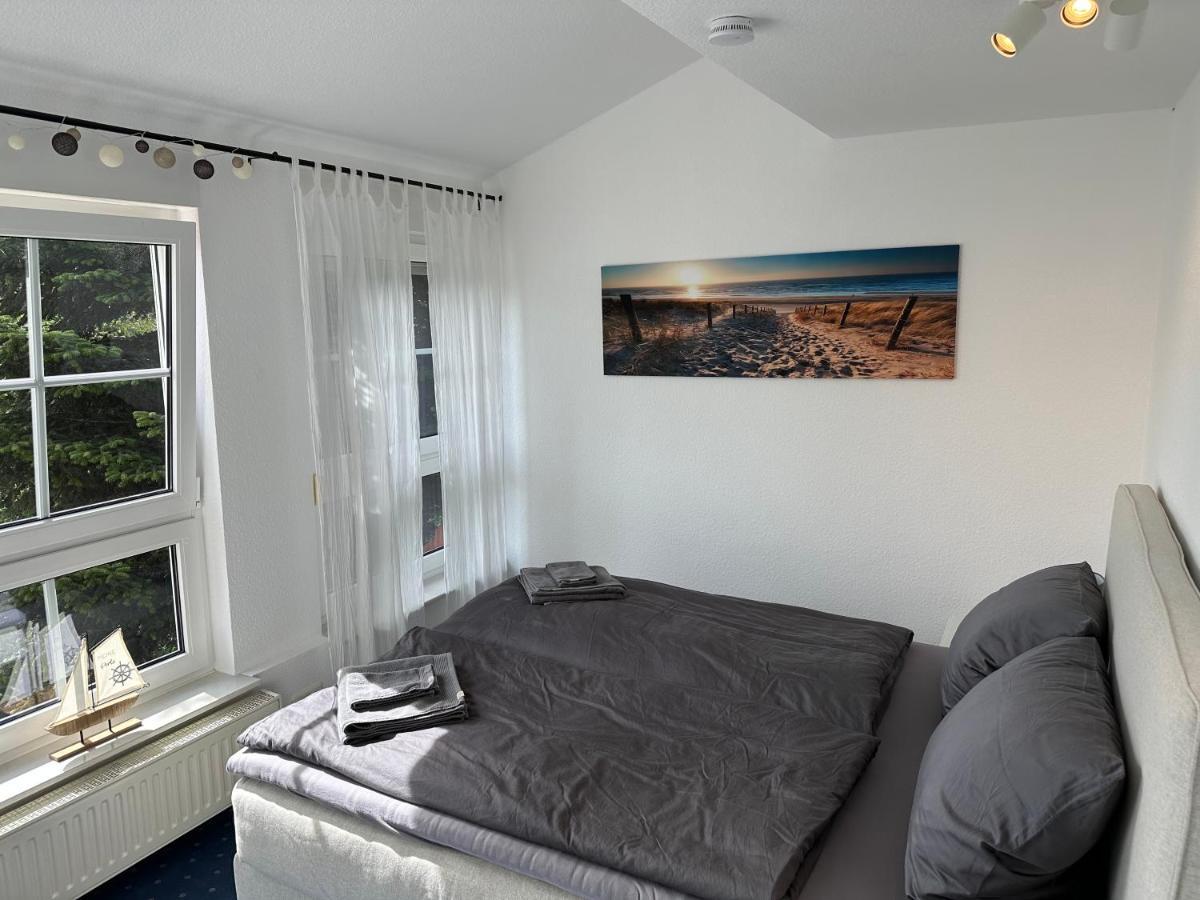 Ruhige, Kleine Ferienwohnung Шортенс Екстер'єр фото